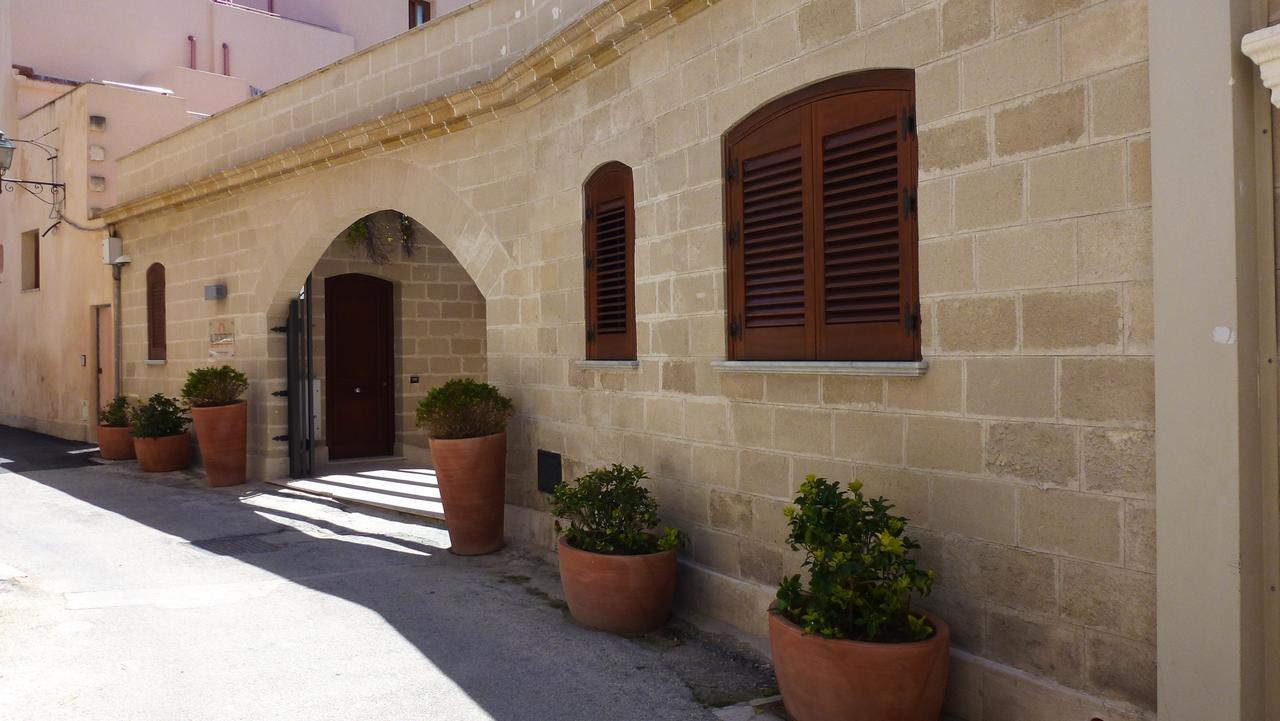 Hotel Il Portico Favignana Ngoại thất bức ảnh