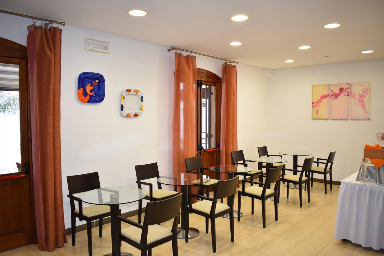 Hotel Il Portico Favignana Ngoại thất bức ảnh