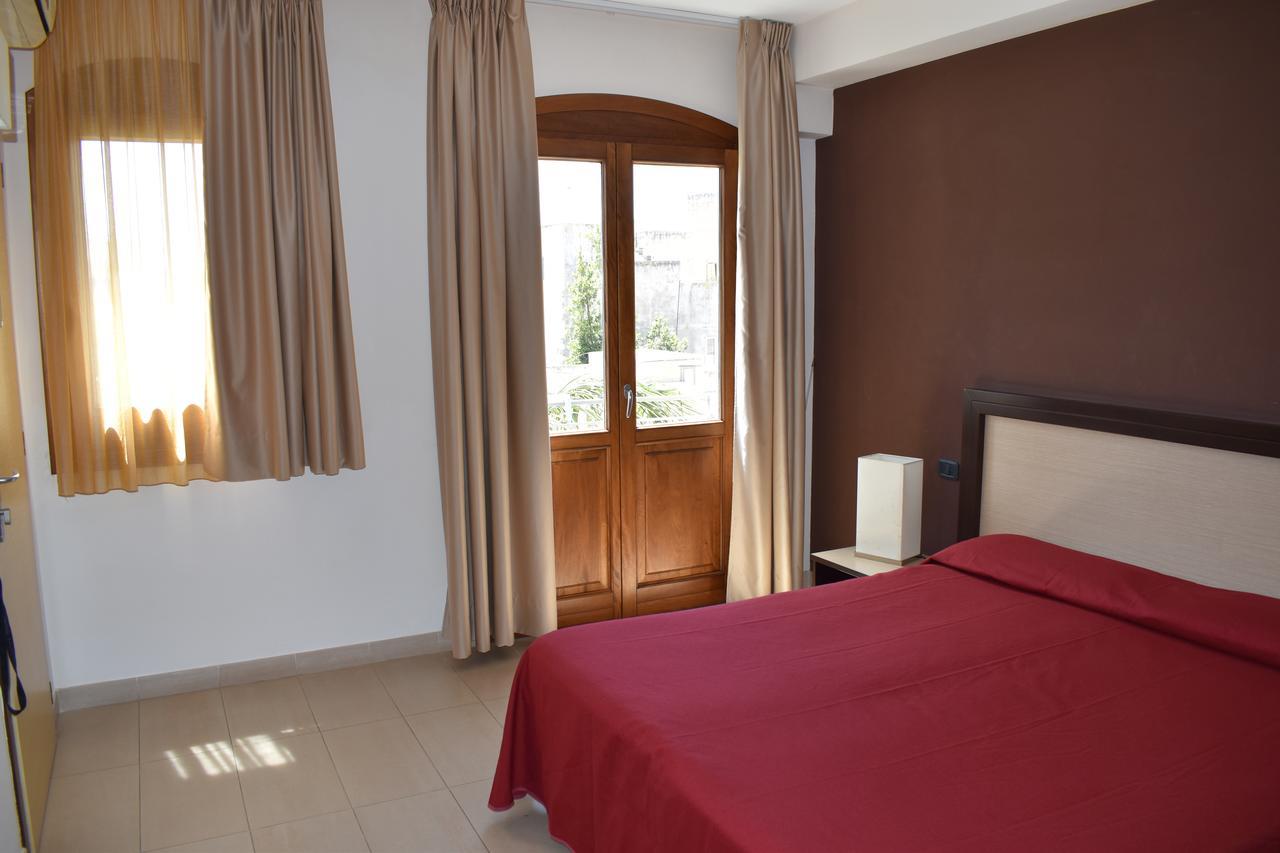 Hotel Il Portico Favignana Ngoại thất bức ảnh